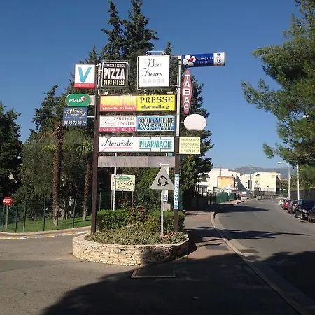La Nectarine Νίκαια